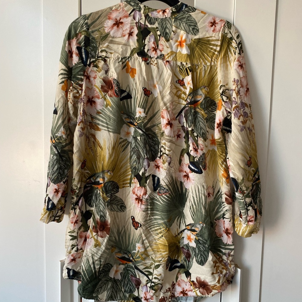 H&M Tropical Floral Bird Blouse Long Sleeve Lightweight Top Size 2 - Picture 7 of 7